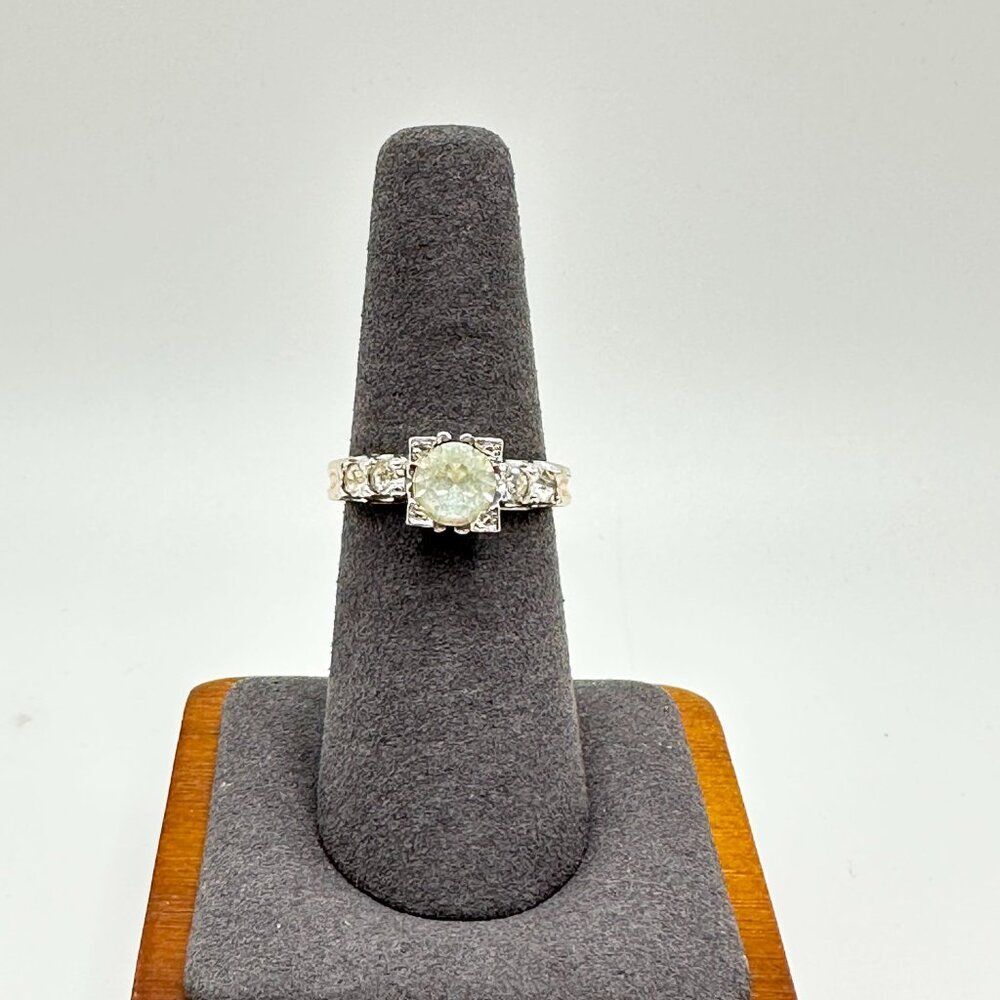 Vintage Art Deco Gold Engagement Ring